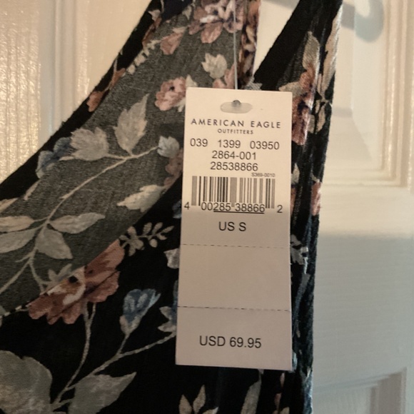 NWT American Eagle wide leg jumper color black floral size small - Picture 3 of 6